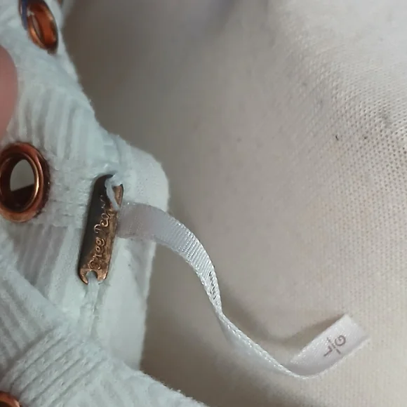 Free People Women's White Lace-Up Top Sz Med - Picture 7 of 7